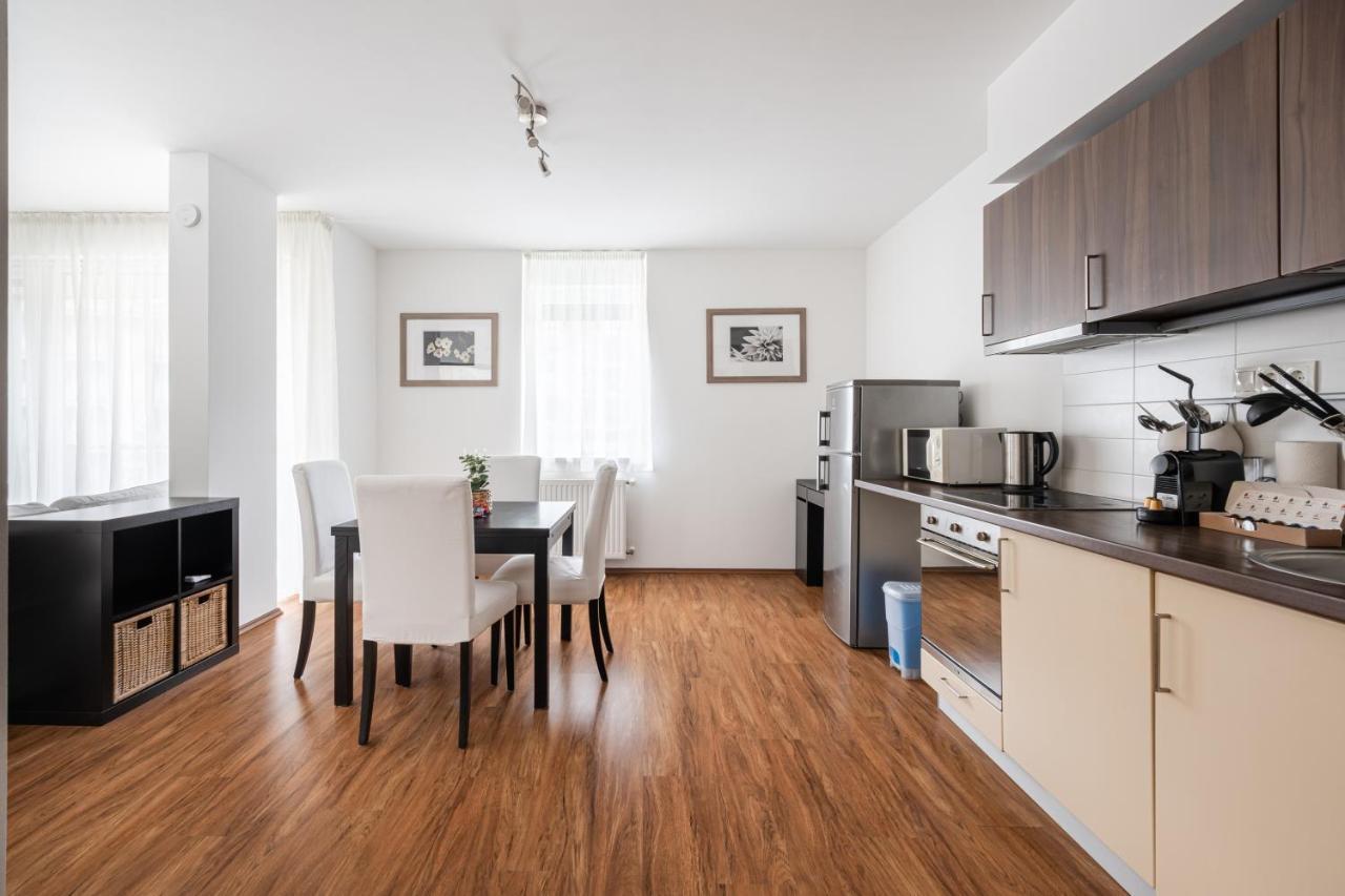 White Cascade Realty Apartment Budapest Bagian luar foto