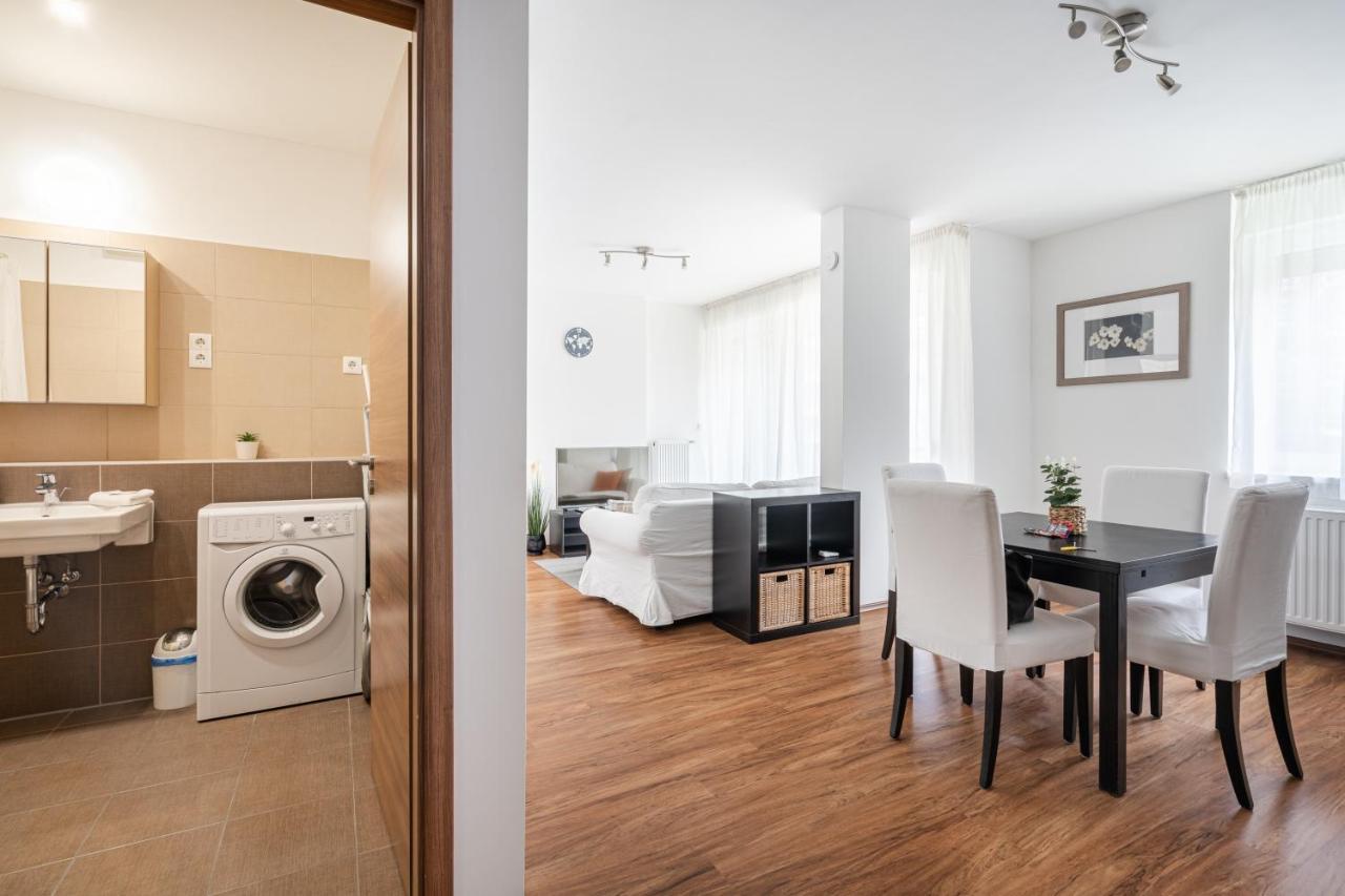 White Cascade Realty Apartment Budapest Bagian luar foto